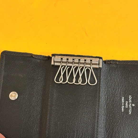 Louis Vuitton Black Leather Key Holder with Silver Hooks - Picture 1 of 12